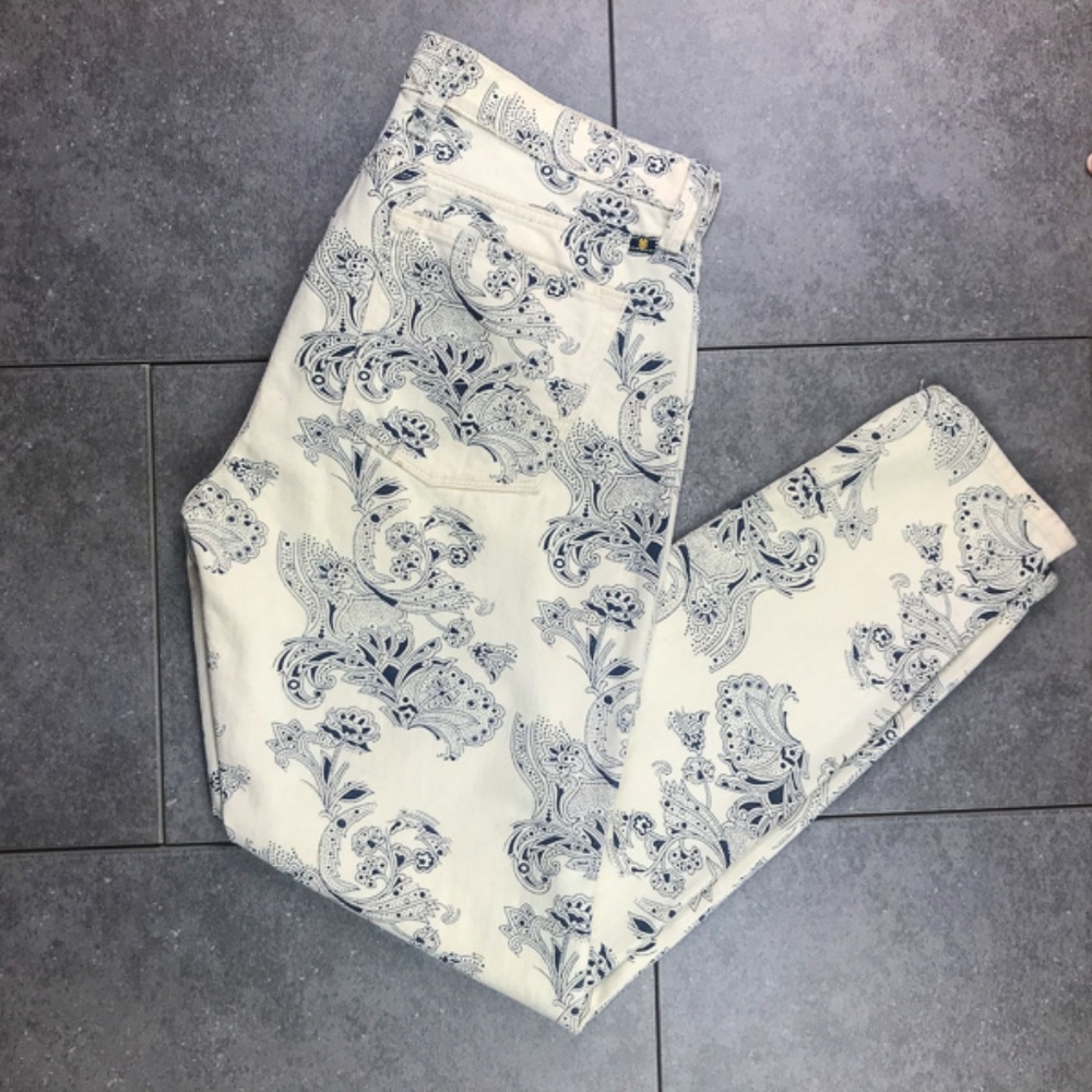 Lucky Brand Sofia Skinny Jeans Ivory/Navy Paisley